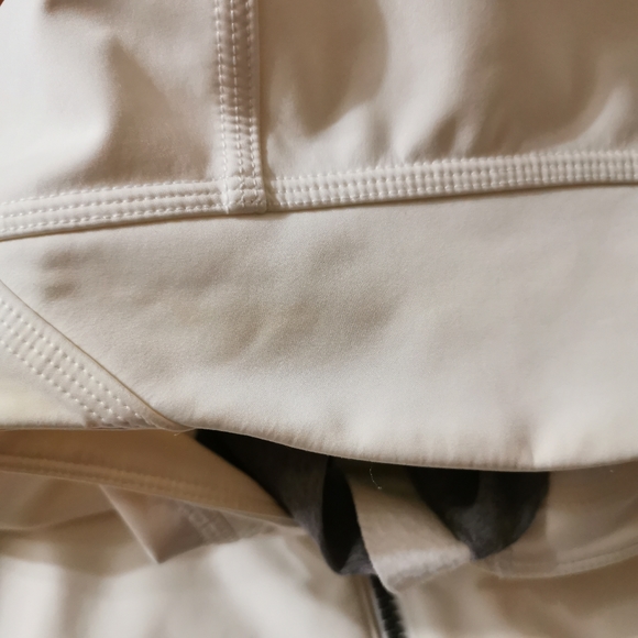 Lululemon Feelin’ Frosty Softshell Jacket - Picture 13 of 13